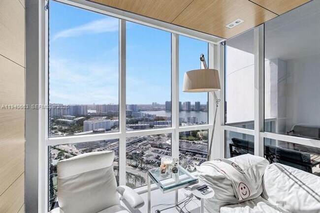 Building Photo - 18201 Collins Ave