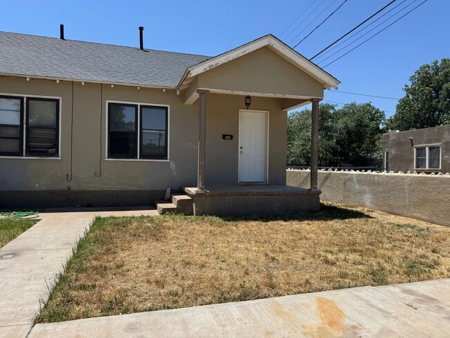 Primary Photo - 304 W Albuquerque St