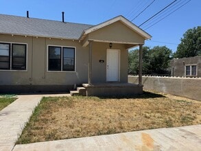Building Photo - 304 W Albuquerque St