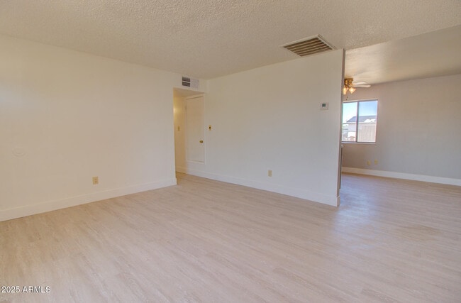 Building Photo - 518 W Battaglia Rd