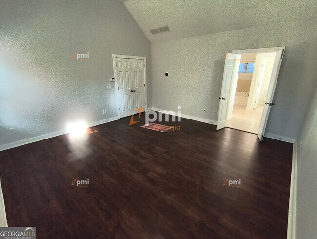Building Photo - 1778 Maple Walk Cir SW