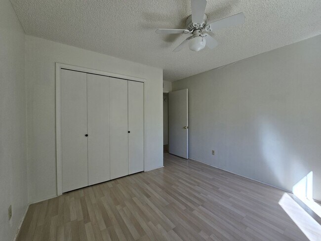 Building Photo - 2071 Placita De Vida