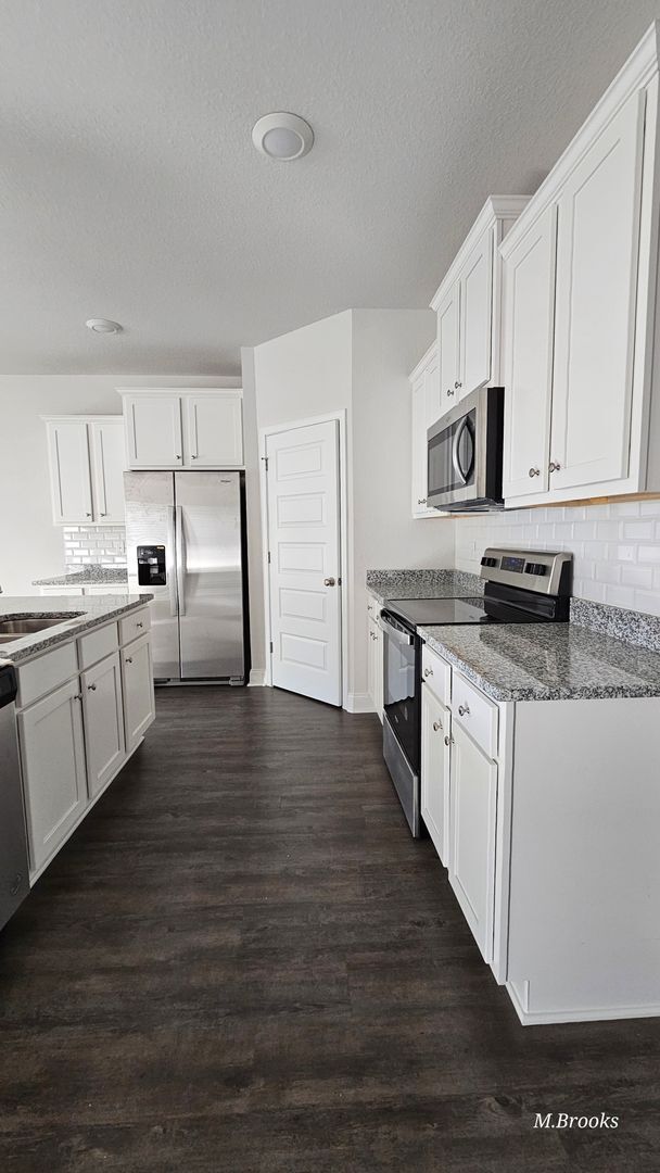 Building Photo - 5139 Grand Oak Cir