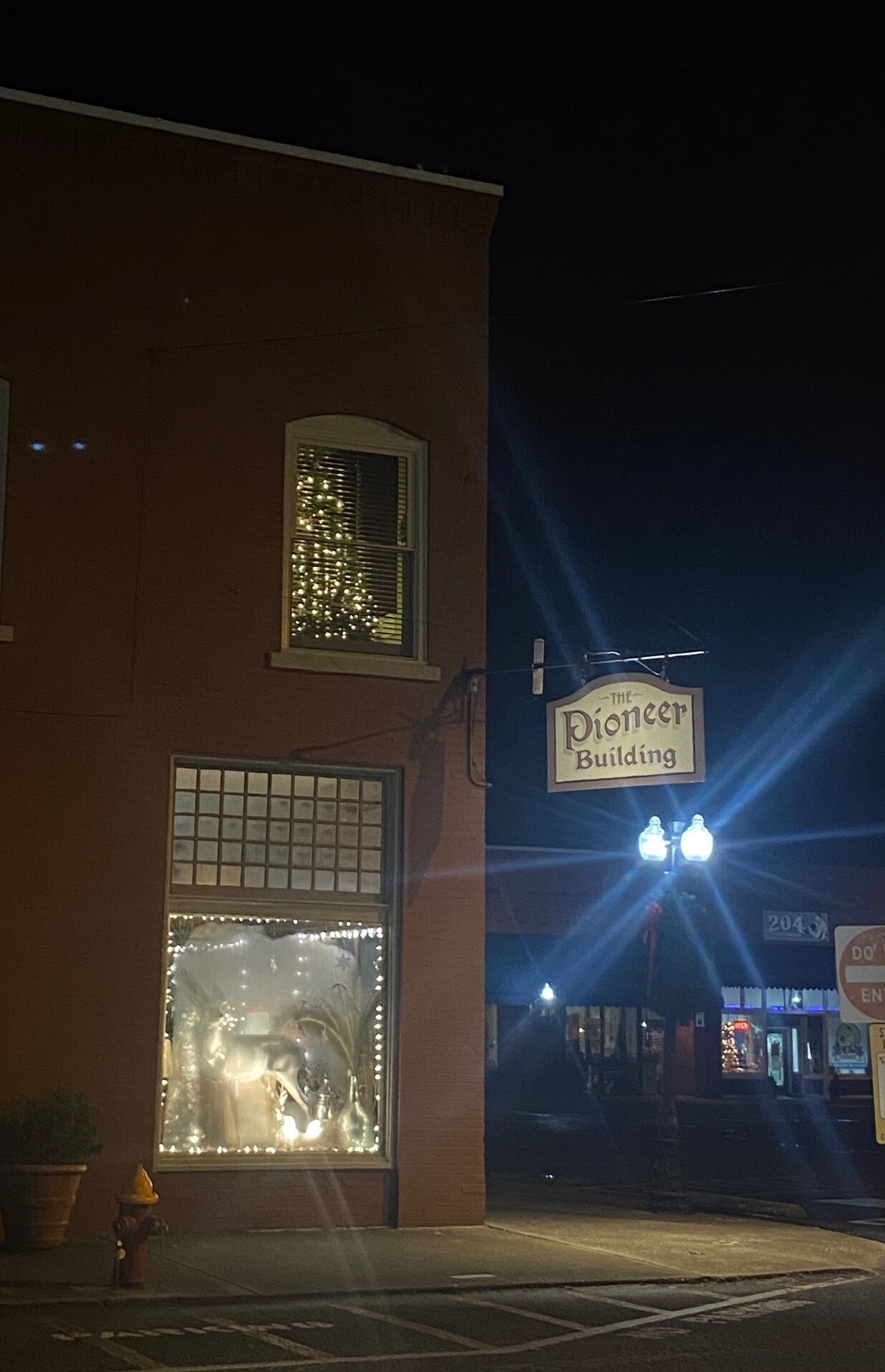 Street Level - 310 Public Sq