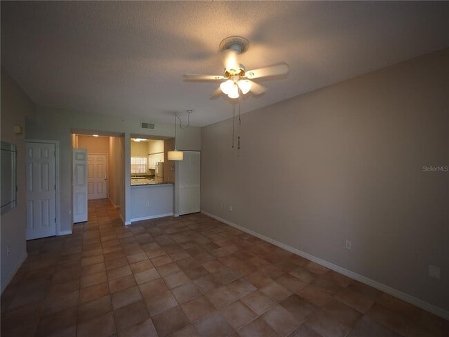 Building Photo - 4252 Central Sarasota Pkwy