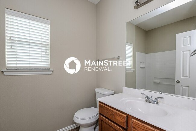 Building Photo - 3 Bedroom Pet-Friendly Home in Crowley, TX with Main Street Renewal