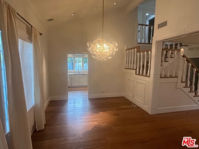 Building Photo - 1419 Avenida de Cortez