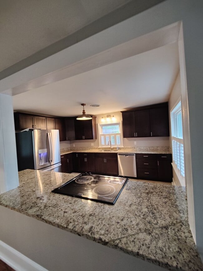 Building Photo - 3BD/2BA with a FLEX ROOM HOUSE IN WEST ASHLEY- Available June 1, 2026!