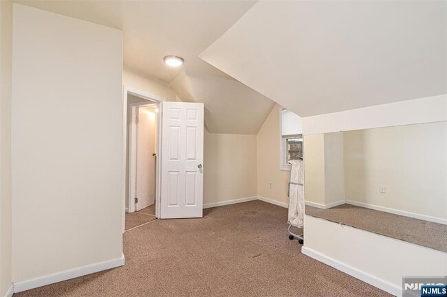 Building Photo - 53 Poplar Ave