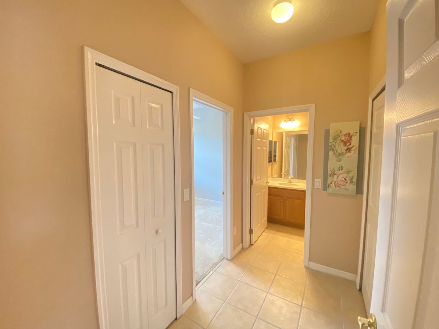 Building Photo - Beautiful 2/2 Condo in North Shore at Lake...
