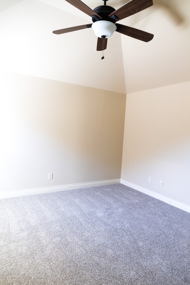 Building Photo - 27958 Bradford Ridge Dr