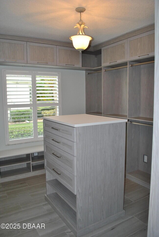 Building Photo - 128 Centennial Park Dr