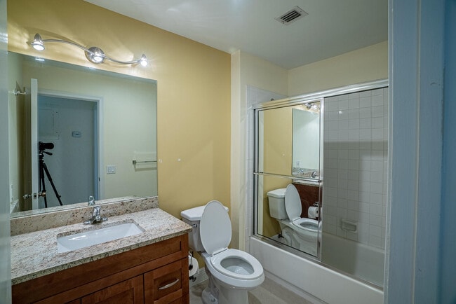 Building Photo - 8410 Cypress Ln