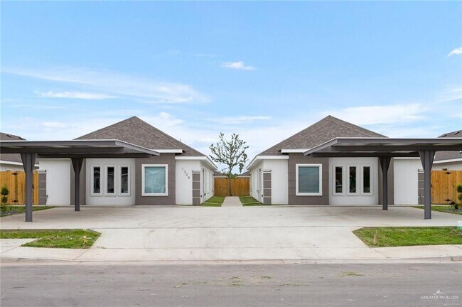 Building Photo - 10 Yankton St