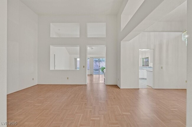 Building Photo - 2832 Dry Plains Dr