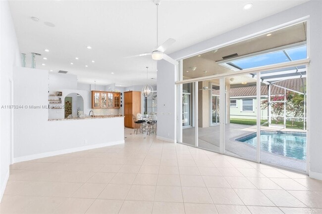 Building Photo - 5135 Kensington Cir