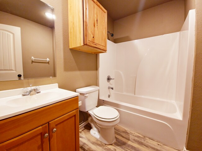 Building Photo - PRE-LEASE SPECIAL: Cozy 3-Bedroom, 2-Bathroom Home with Garage in East Lubbock