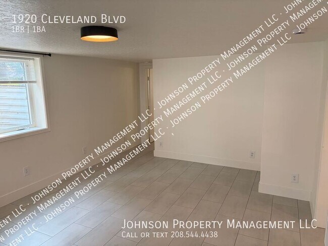 Building Photo - 1920 Cleveland Blvd