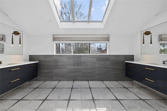 Building Photo - 1 Yale Dr