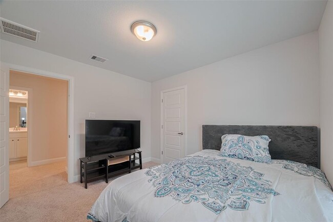 Building Photo - 5323 Vermilion Ct
