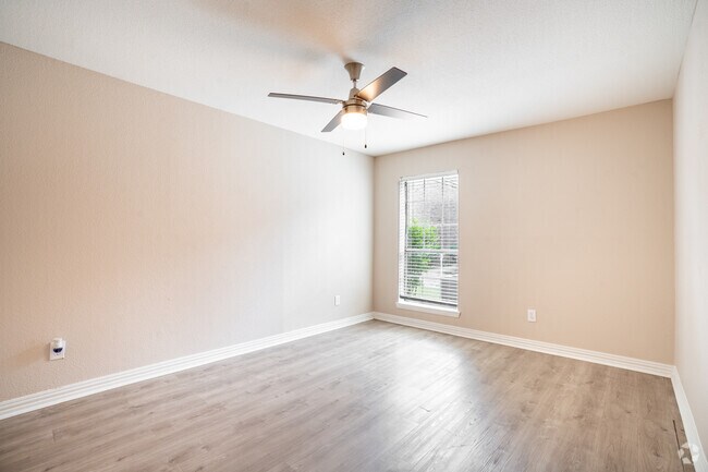 1BR, 1BA - 653SF - Bedroom - 8915 Broadway