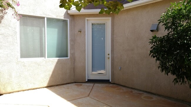 Building Photo - 2-Story home in the gated community of Eur...