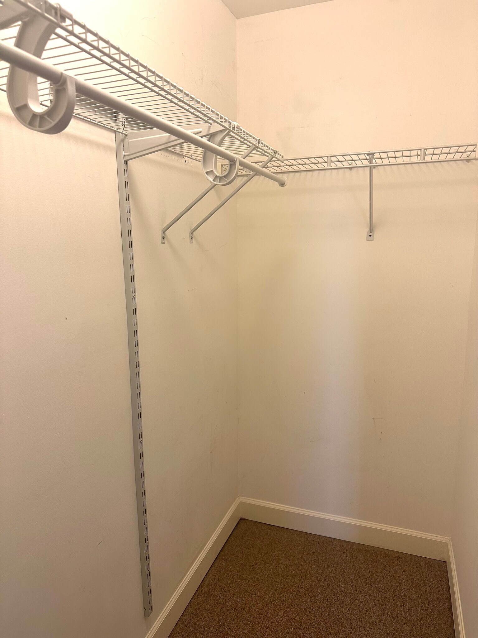 Building Photo - 11404 Glenn Dale Ridge Rd