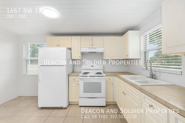 Building Photo - 1667 NW 17th Pl