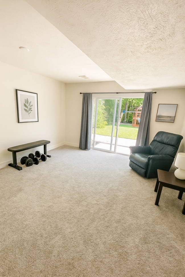 Building Photo - 13300 Patchin Dr