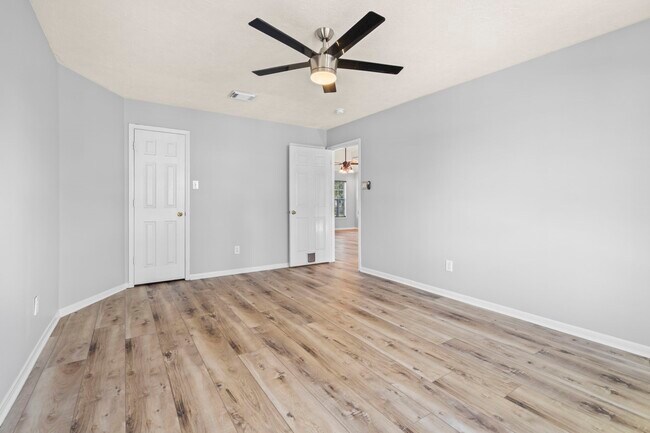 Building Photo - 8518 Malardcrest Dr