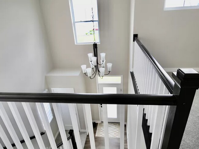 Building Photo - Charming 4 beds 3 baths in Powell!