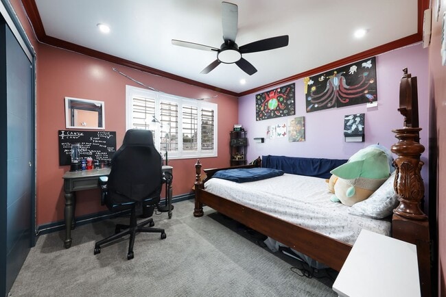 Building Photo - FOR RENT Fully Remodeled 4 Bed / 3 Bath Ho...