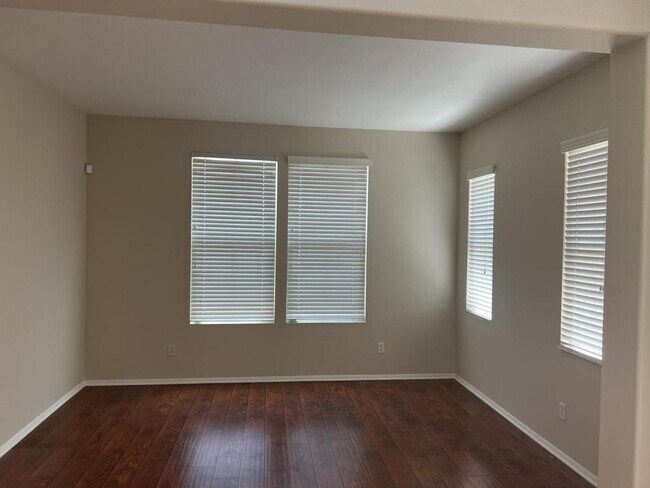 Building Photo - 27749 Hackberry St