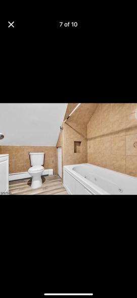 Building Photo - 233 Pine St