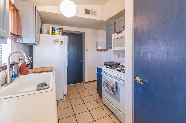 Building Photo - Cozy Three Bedroom Home with Solar Panels