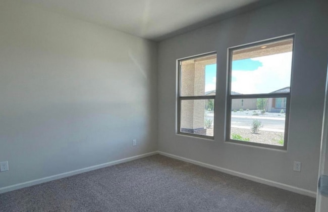 Building Photo - Charming 3 bed 2 bath home located in Eloy!