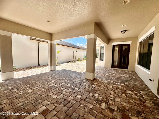 Building Photo - 2523 Rodina Dr