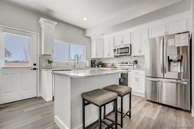 Building Photo - 2220 E La Salle St