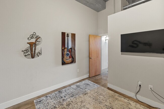 Building Photo - 101 N Tejon St