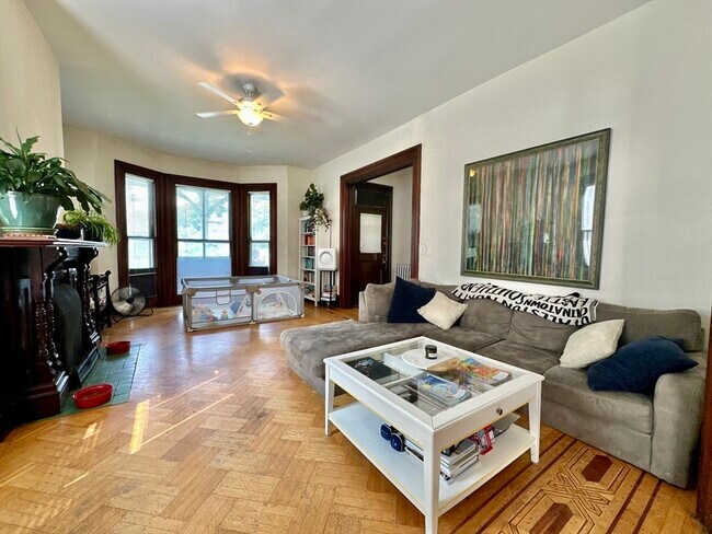 Building Photo - 49 Burroughs St