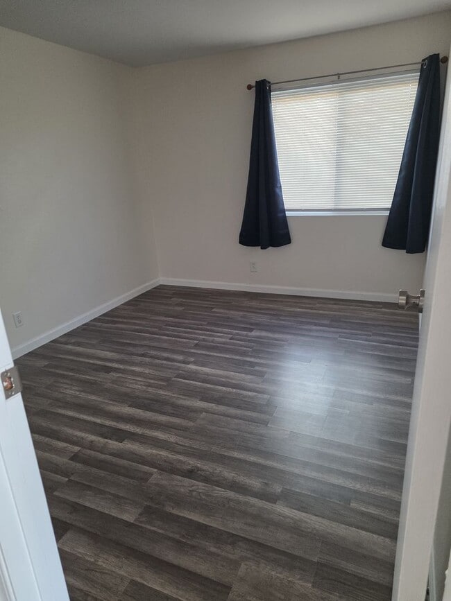 Building Photo - $4,200 p/mo - 3br/2ba in one of Oceanside's finest neighborhoods