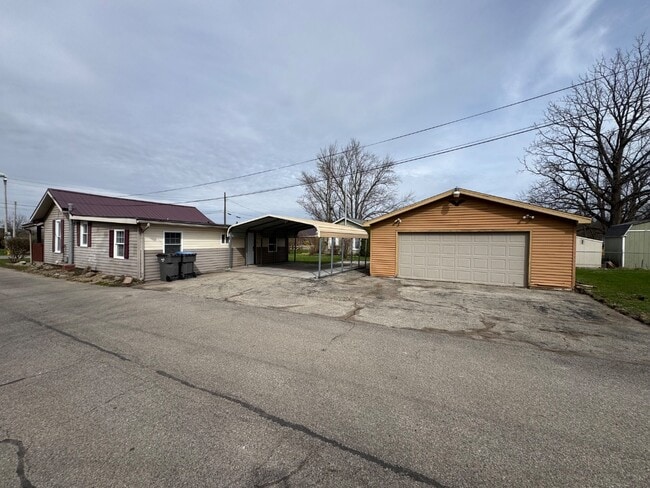 Building Photo - 1014 N 5th St