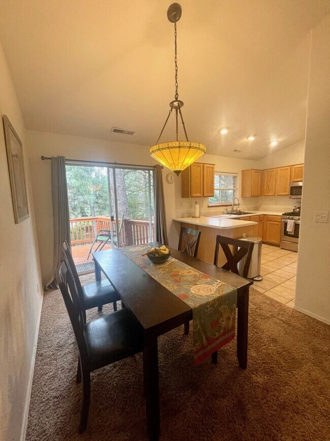 Building Photo - West-Flagstaff House (Aspen Trails)- 3 Bed, 2 Bath, 2 Car Garage Home -Students & Dogs OK! Avail....