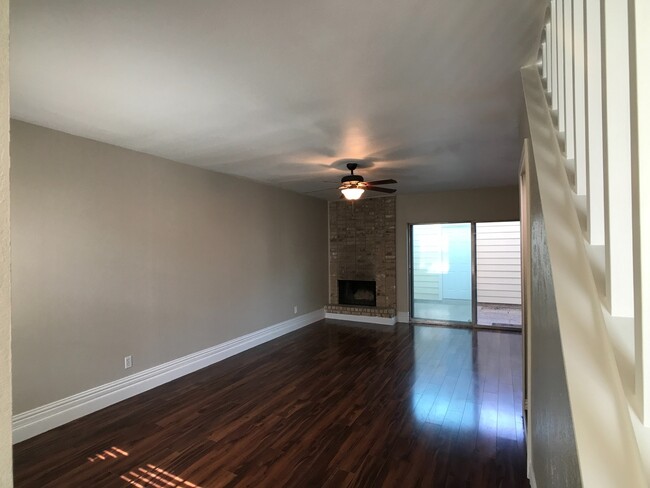 Building Photo - Grapevine Texas Condo for rent