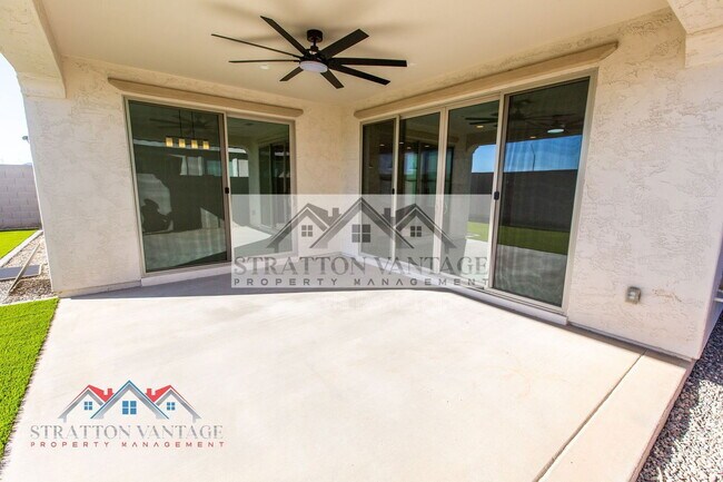 Building Photo - 17625 W Pasadena Ave