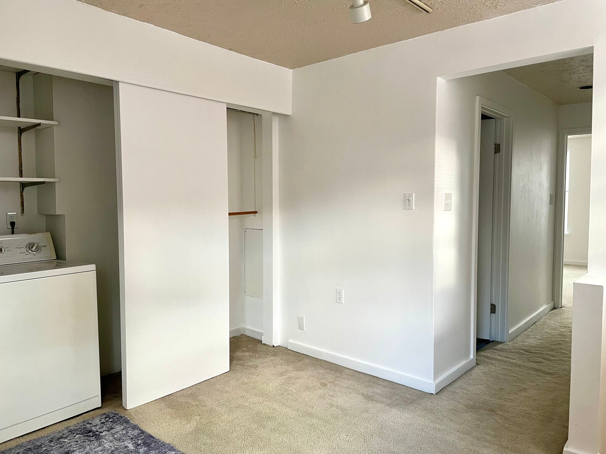 Building Photo - 118 S 26th St