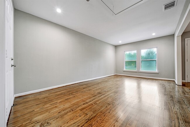 Building Photo - 4421 Lido Ln