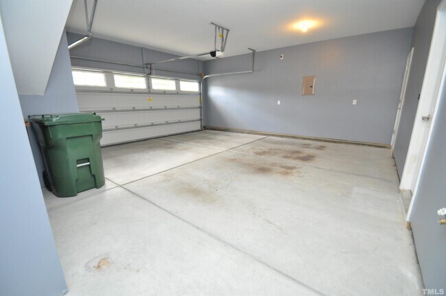 Building Photo - 5405 Cambridgeshire Loop