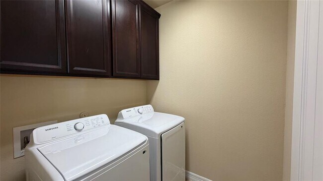 Building Photo - 12300 Terraza Cir