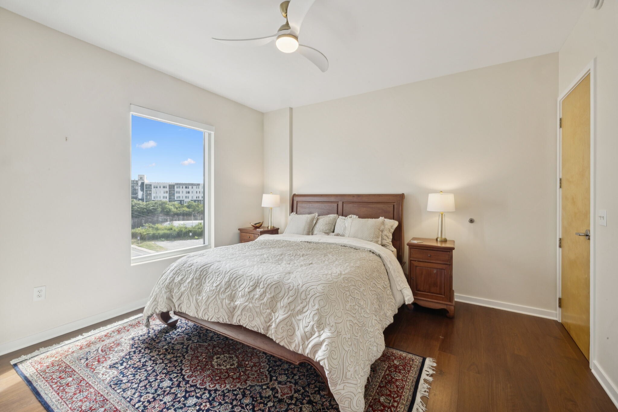 Master Bedroom - 600 12th Ave S